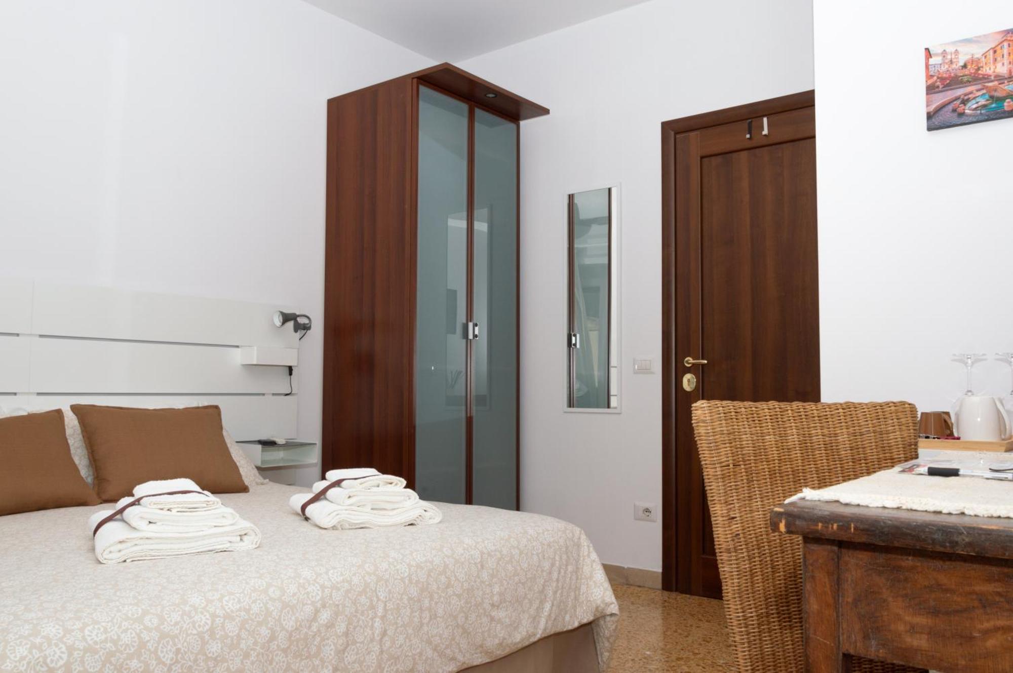 Testaccio Xix-Xxv Bed And Breakfast Roma Ngoại thất bức ảnh
